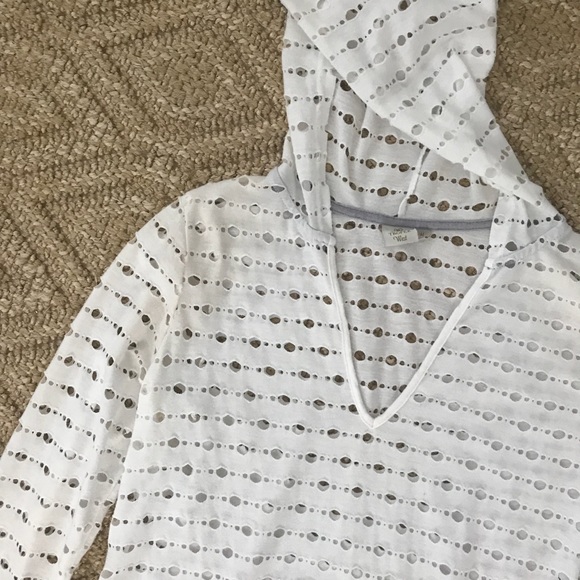 St. Tropez West white beach cover up! - Picture 6 of 8